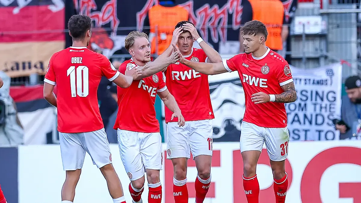 23-08-2026-Fussball-Rot-Weiss-Essen-FC-St-Pauli-1-Runde-DFB-Pokal-2026-27-Stadion-an-der-Hafenstrasse-Saison-2026-2027-Torjubel-nach-dem-Tor-zum-2-0-durch-Torschuetze-Semir-Telalovic-RWE-17-DFB-regulations-prohibit-any-use-of-photographs-as-image-sequences-and-or-quasi-video